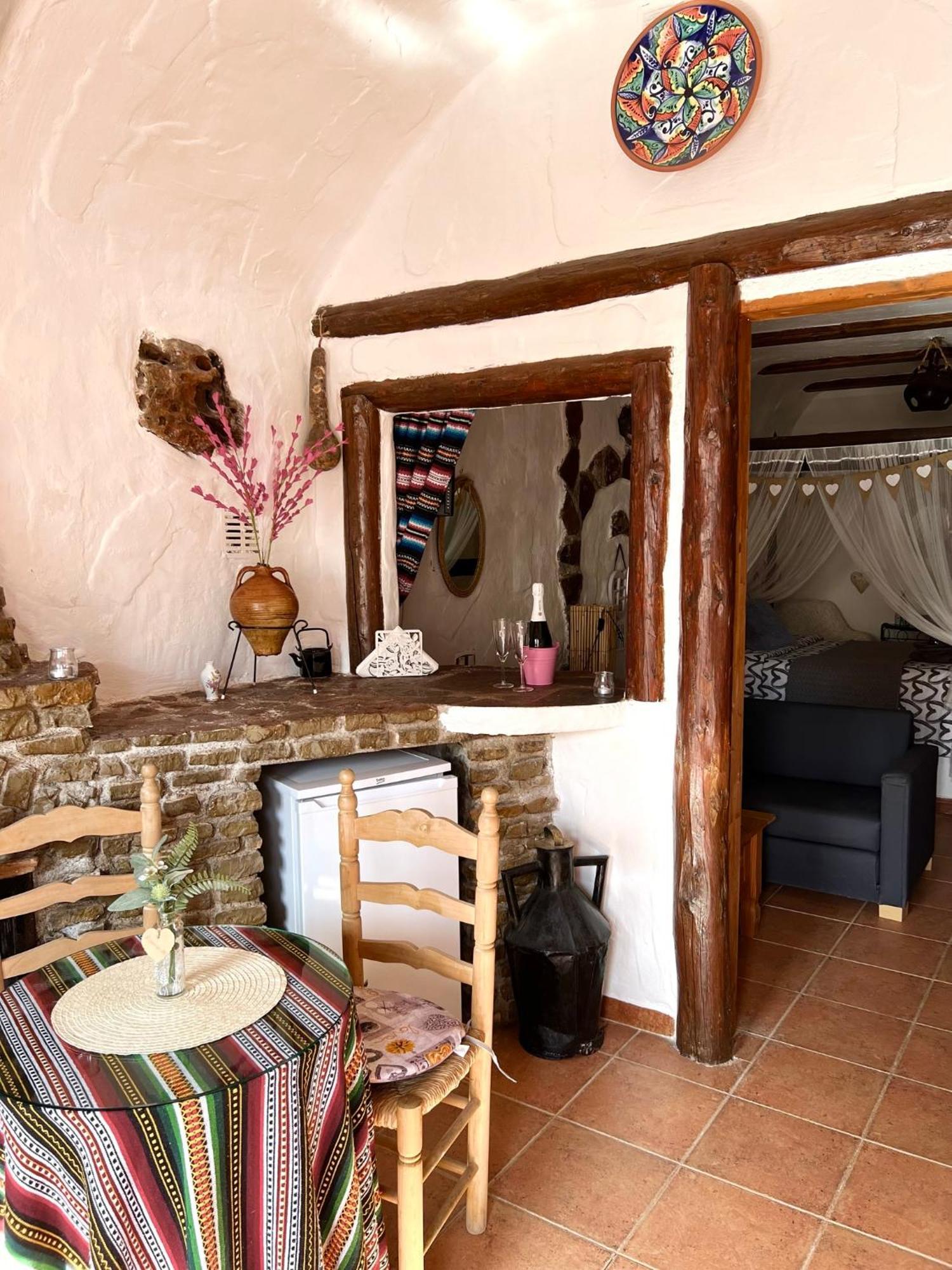 Cuevas De La Paz - Cave House Holidays Los Carriones Værelse billede